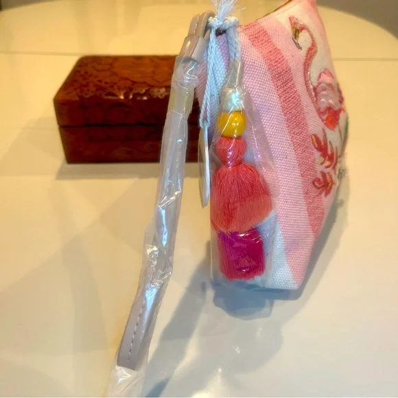 Spartina Carina Embroidered Flamingo Wristlet Pink & Cream NWT - Picture 5 of 15